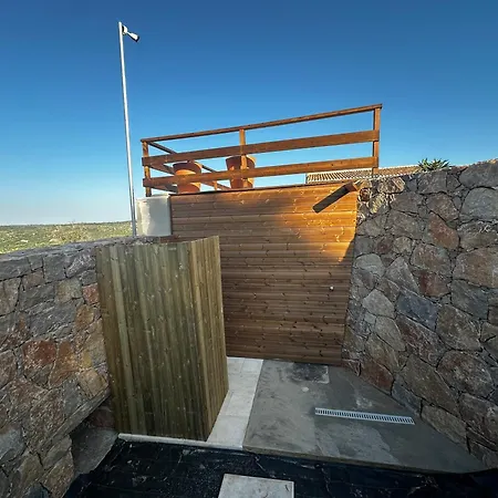 Villa Stone - Monte Chico Ze *