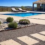 Villa Stone - Monte Chico Ze Faro
