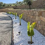 Villa Stone - Monte Chico Ze *