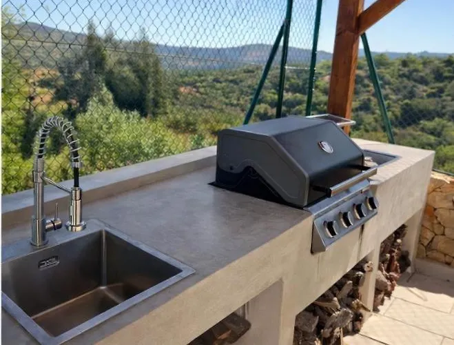 וילה Stone - Monte Chico Ze *